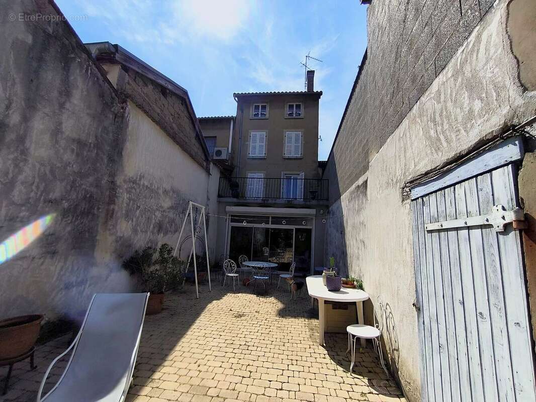 THOISSEY – Maison de village de caractère - photo 6