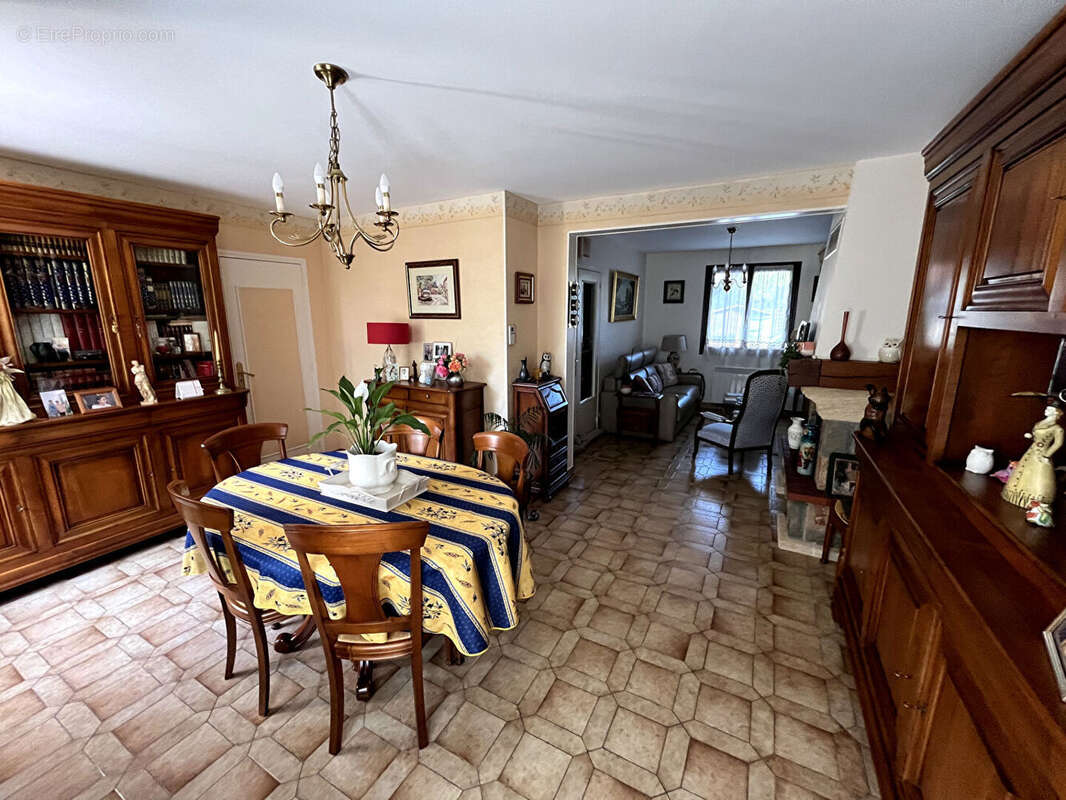 Maison à LES MUREAUX
