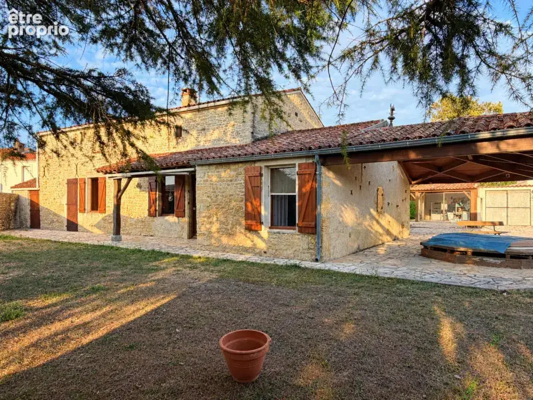 Maison à SAINT-MICHEL-EN-L'HERM