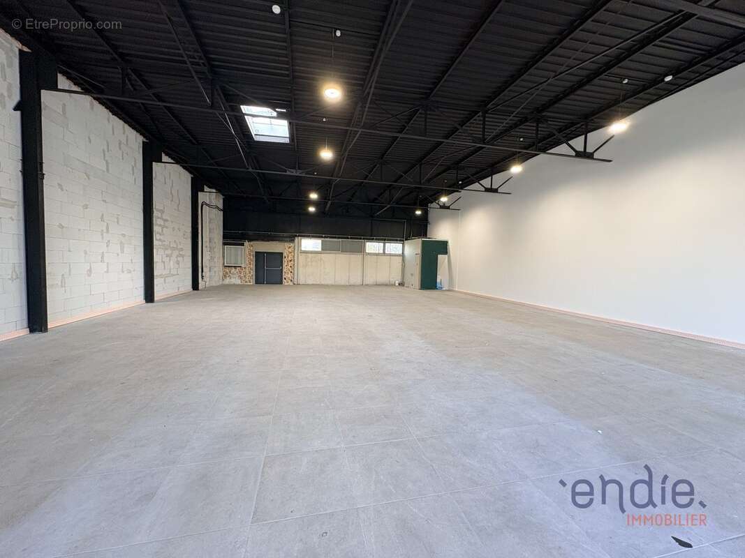 Local commercial 253 m² MARSANNAY LA COTE - photo 4