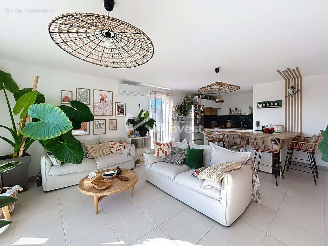 Appartement à MAUGUIO