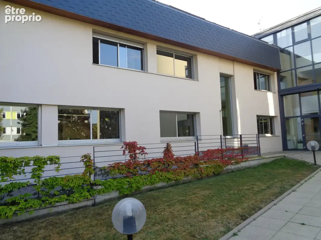 Commerce 3160 m² à Epernay  - photo 15