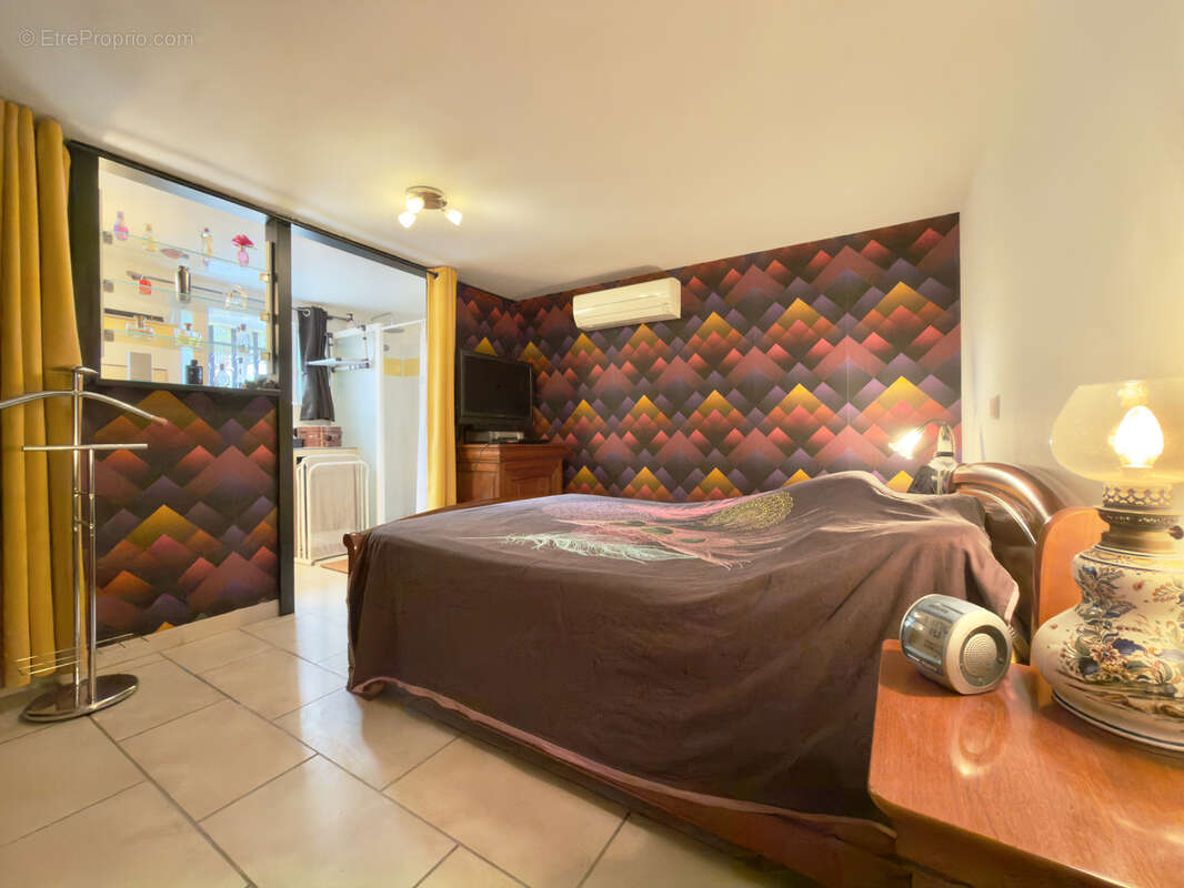 Maison en pierre avec piscine. - photo 16