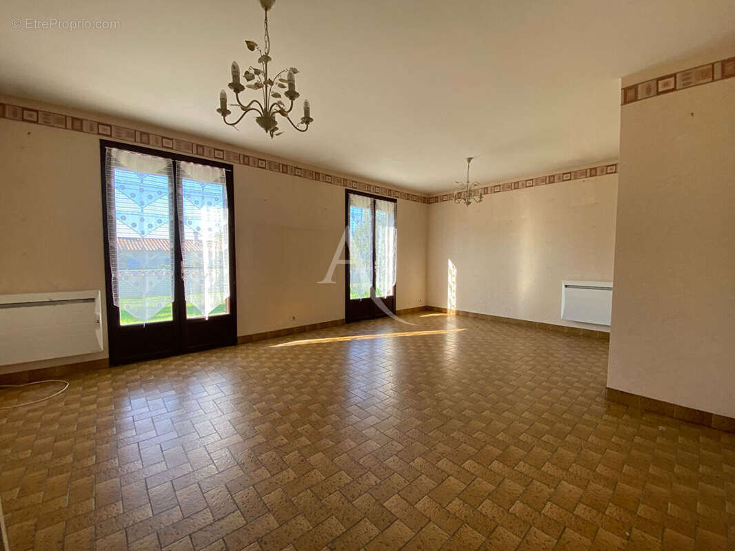Maison de plain-pied à Saint Denis Du Payré - photo 5