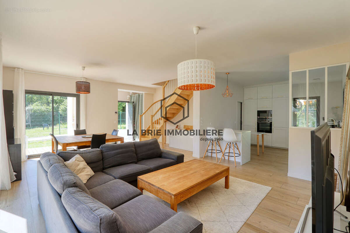 Maison à MAROLLES-EN-BRIE