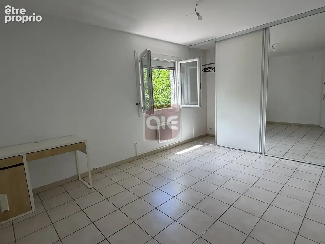 EXCLUSIVITÉ A.I.E. ! : Villa T4 en impasse sur une parcelle piscinable de 400 m2 - photo 9
