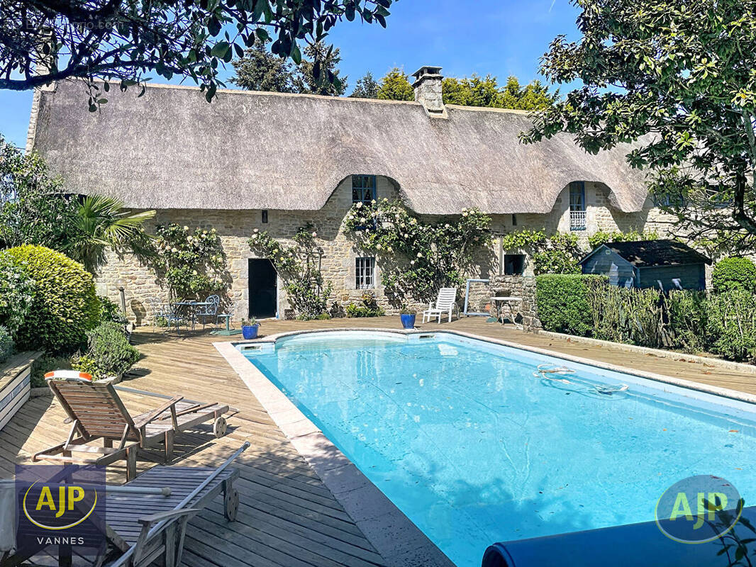Maison à LOCQUELTAS