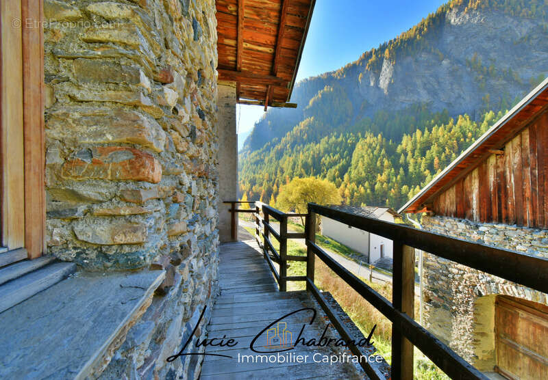 Maison à SAINT-VERAN