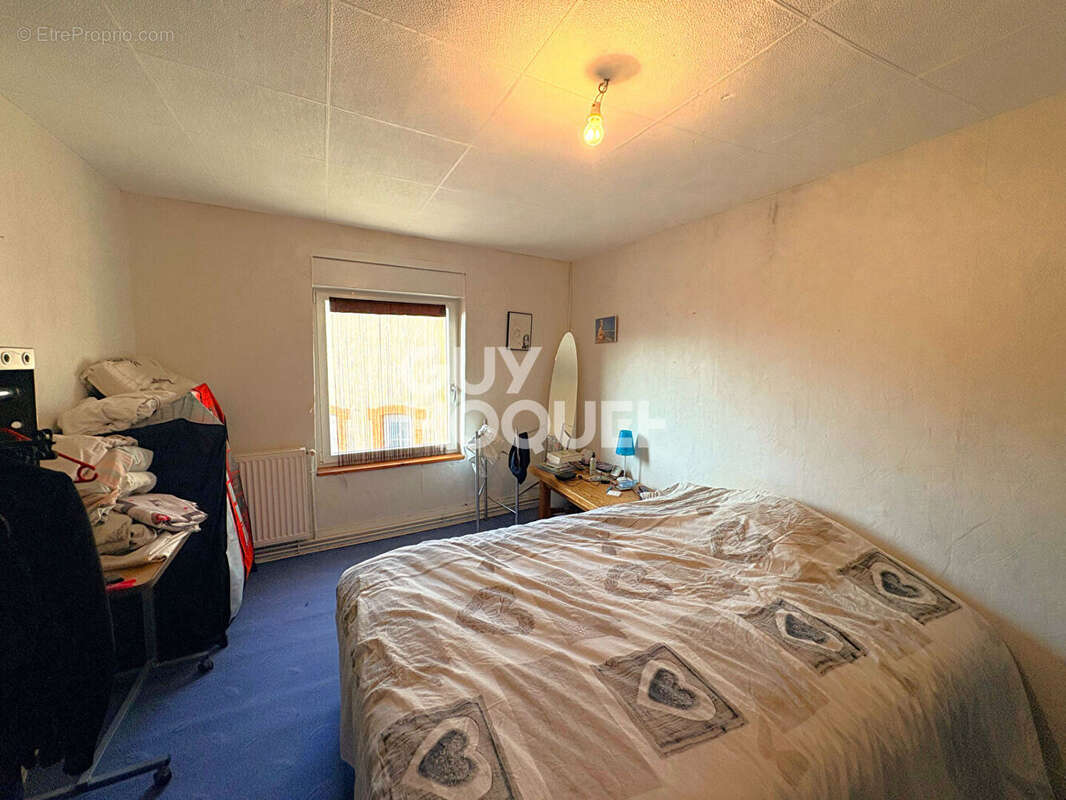 Appartement à PRECIEUX