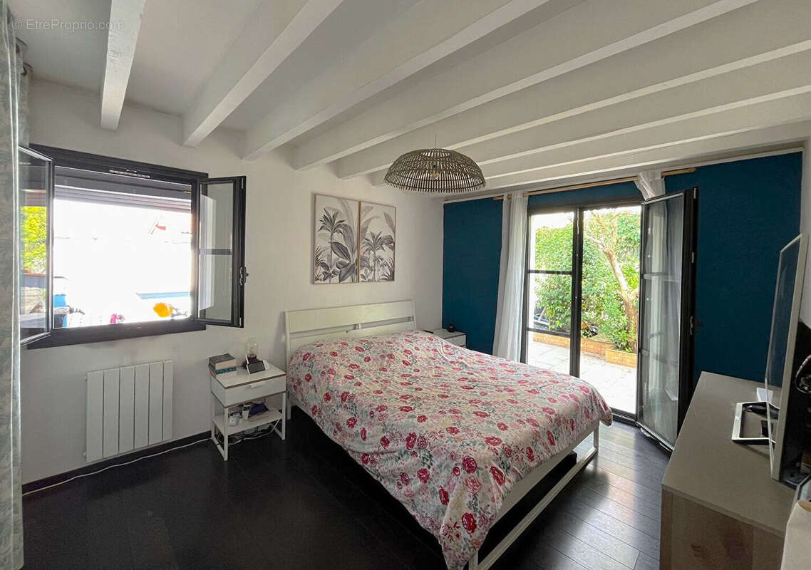 5 min des plages ? Maison rénovée, 5 chambres, piscine et garage - photo 7
