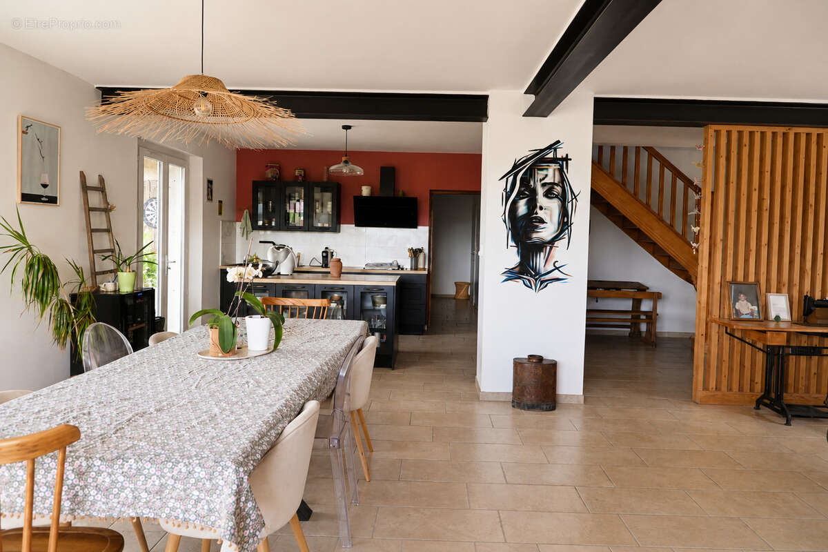 Maison familiale rénovée avec vue panoramique, terrasse et double garage   Serviès-en-Val - photo 27