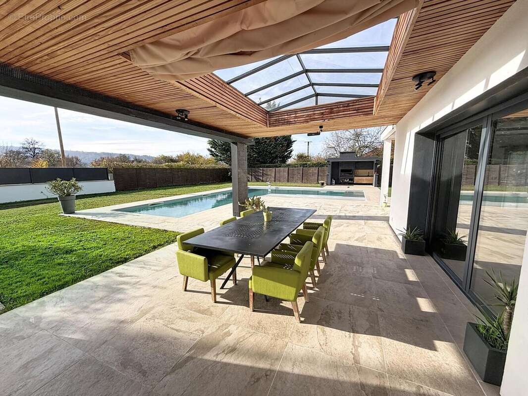 Maison 217 m² à Beaucroissant  - photo 3