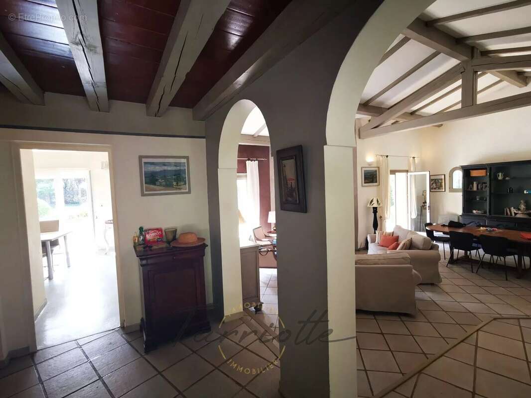 VILLA - 10570 - photo 37
