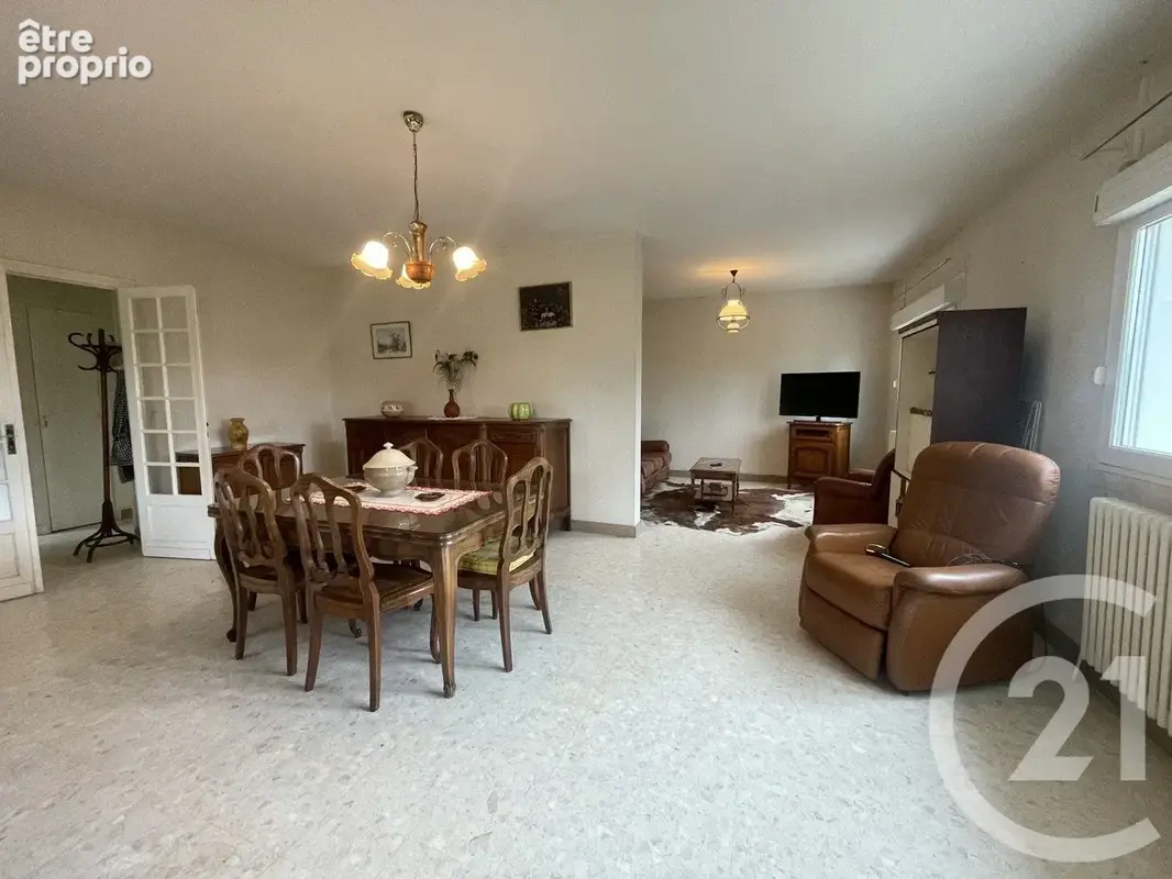 Maison 5 pièces 129 m² à vendre à Saint-Aigulin (17360) - photo 2