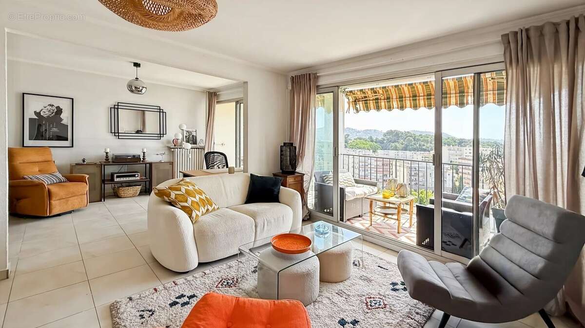 Appartement à LE CANNET