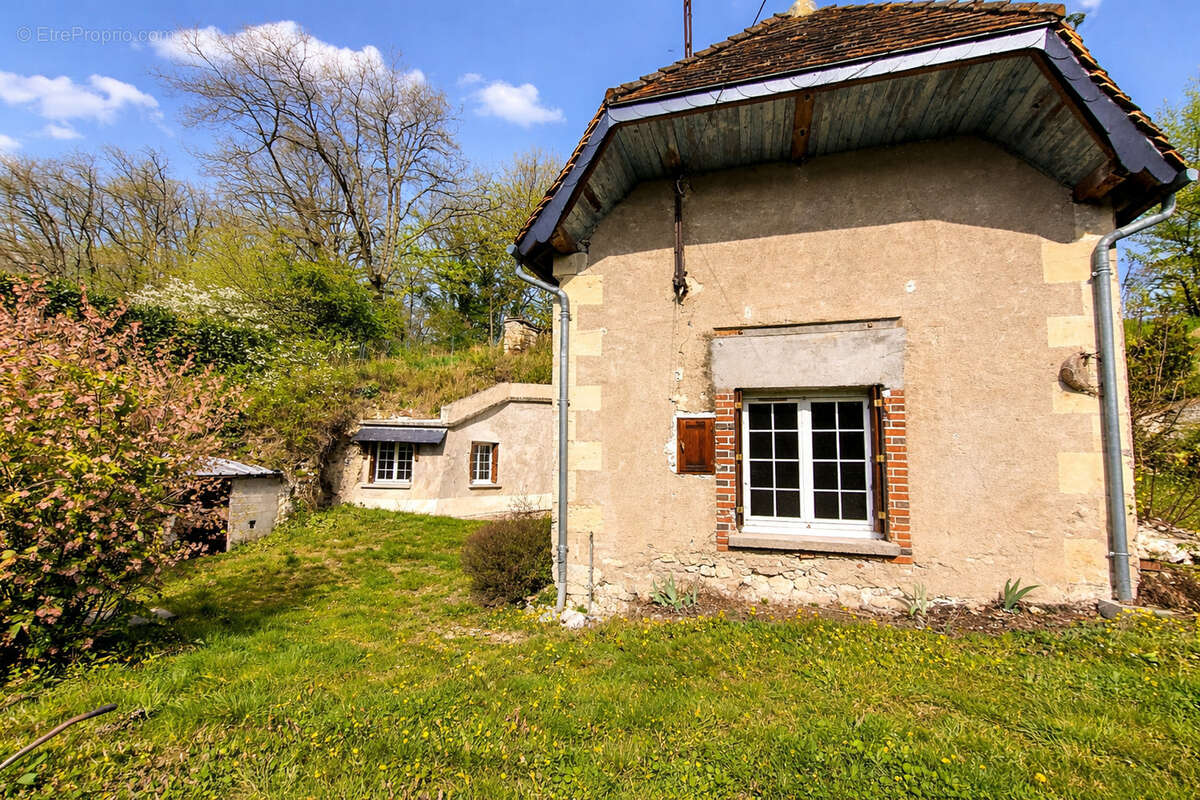 Maison à NAZELLES-NEGRON