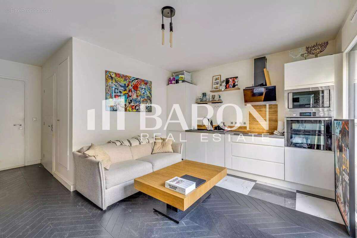 Neuilly sur seine - appartement rez de jardin 2 pieces 1 chambre - photo 3