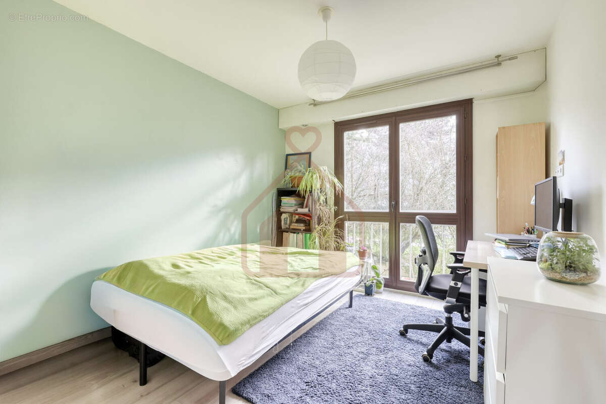 CHAMBRE 2  - Appartement à VILLEJUIF