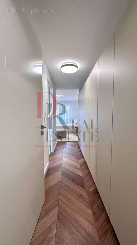 Appartement à ROQUEBRUNE-CAP-MARTIN