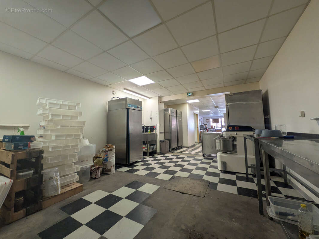 Commerce à MEYRARGUES