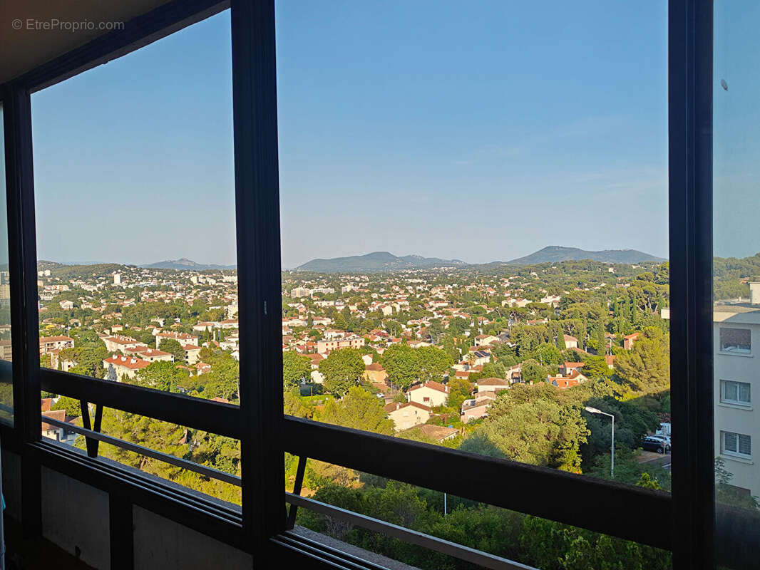 Appartement toulon est la serinette . exclusivité !!! . 3 pieces 71m2 avec terrasse et loggia. - photo 2