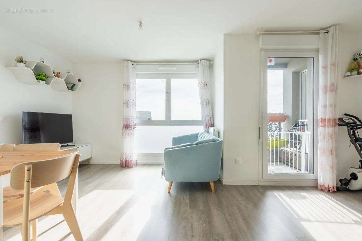 Appartement à LE PERREUX-SUR-MARNE
