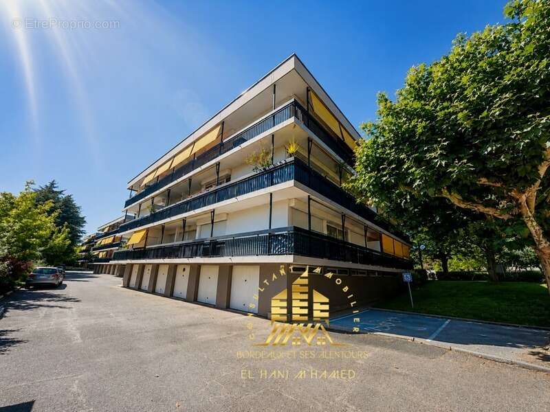 T5 d'environ 100 m² avec balcon panoramique – Résidence du Parc à Cenon – Balcons – Cave – Parking libre - photo 7