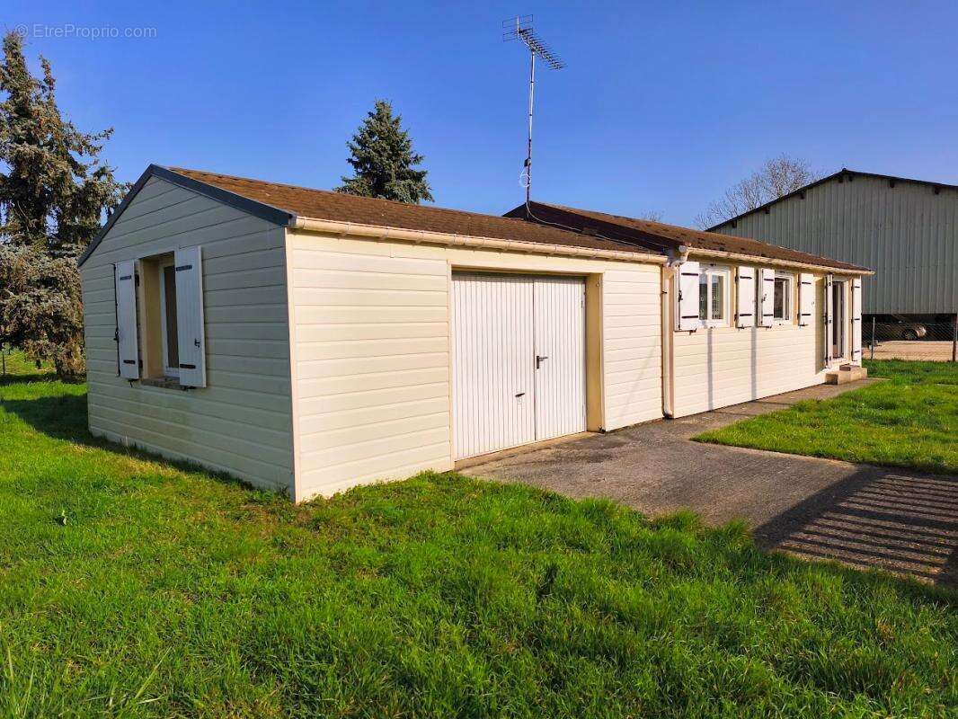 Maison à MONTMIRAIL