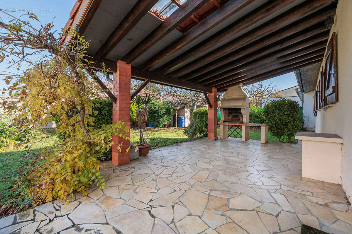 Maison à SAINT-ORENS-DE-GAMEVILLE