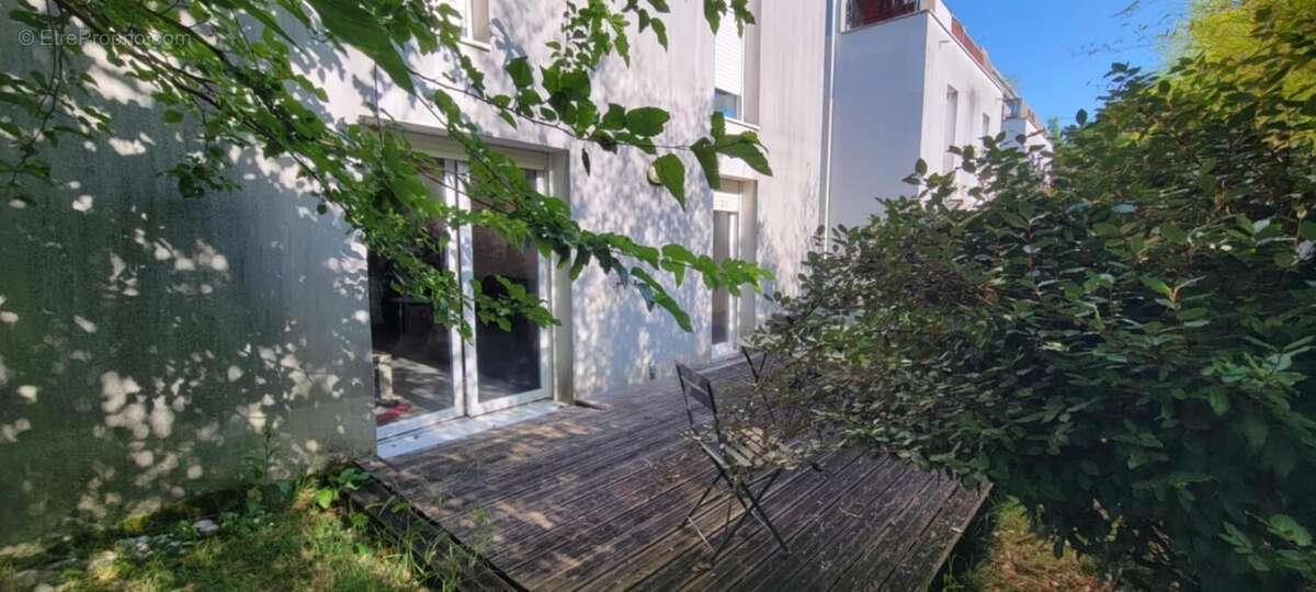 JARDIN ET TERRASSE - Appartement à MERIGNAC