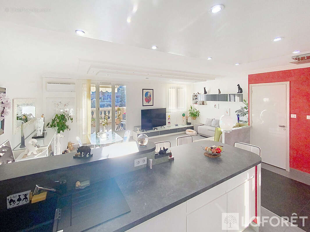 Appartement à ROQUEBRUNE-CAP-MARTIN