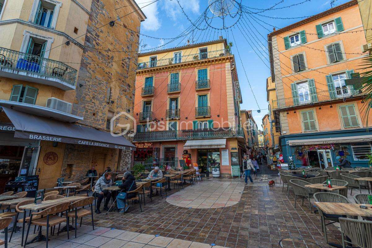 Appartement à HYERES