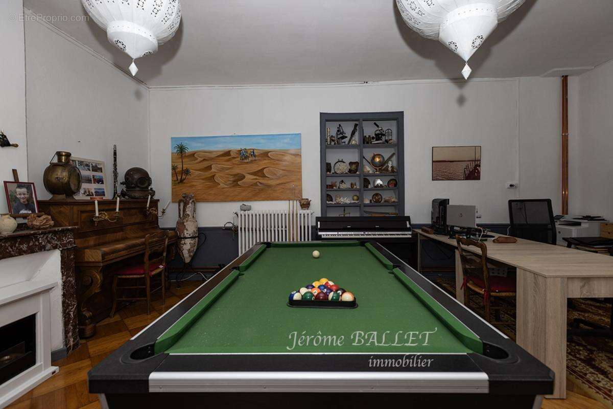 Maison 241 m² à Carmaux  - photo 2