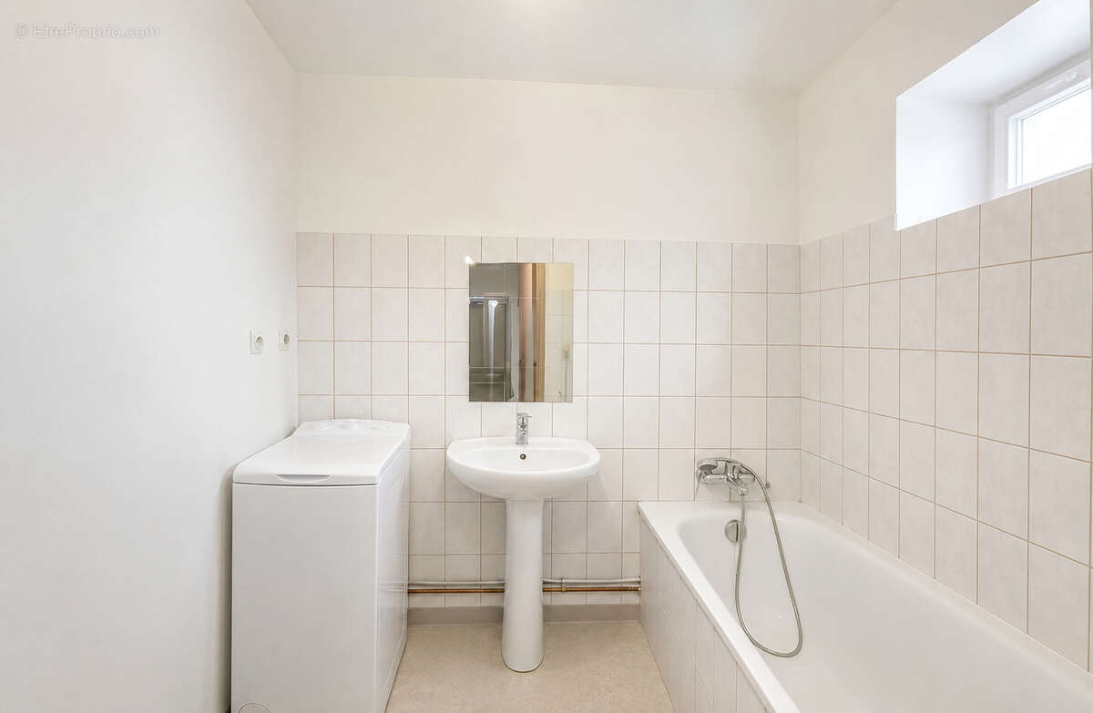 Appartement T4 en duplex à 2 pas du centre-ville - photo 6