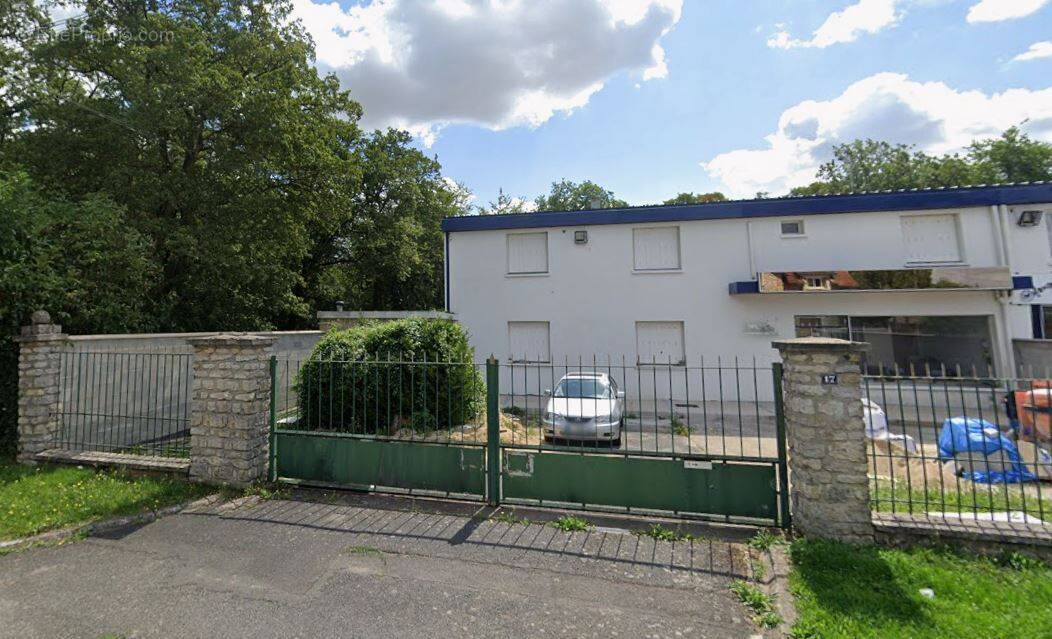 Maison à MALESHERBES