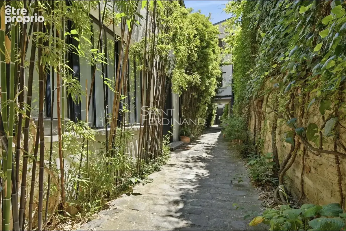 Paris 18ème Proche Batignolles. Maison de ville avec terrasse. - photo 15