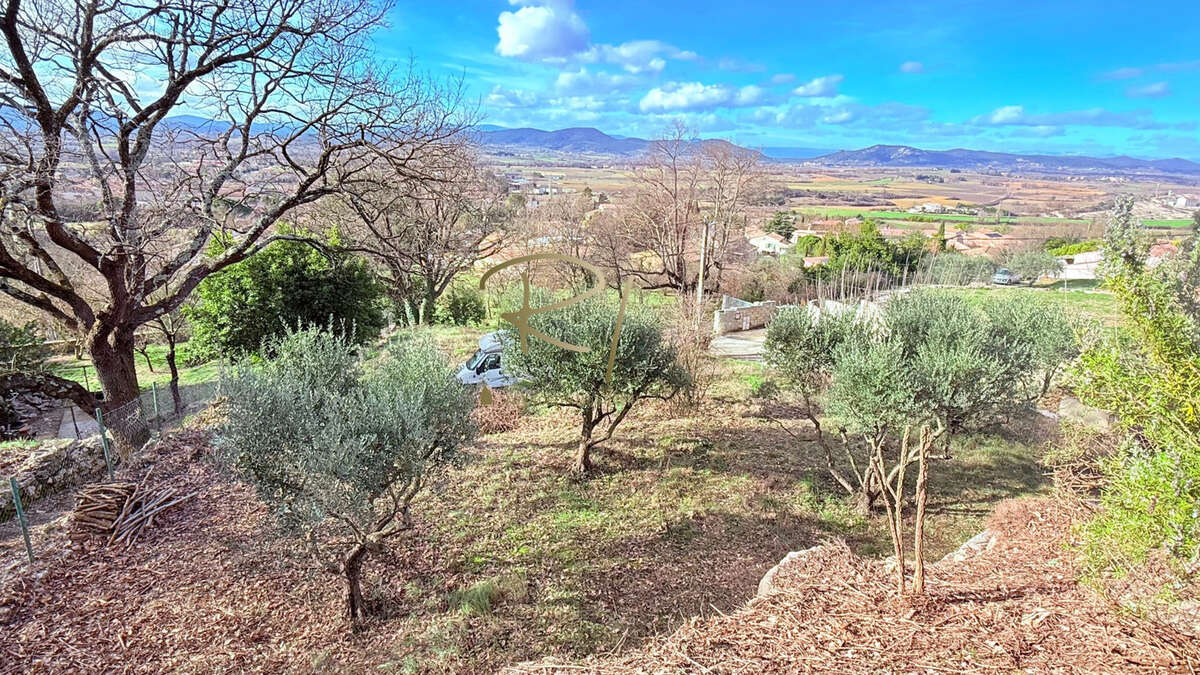 Maison à SAINT-JEAN-DE-MARUEJOLS-ET-AVEJAN