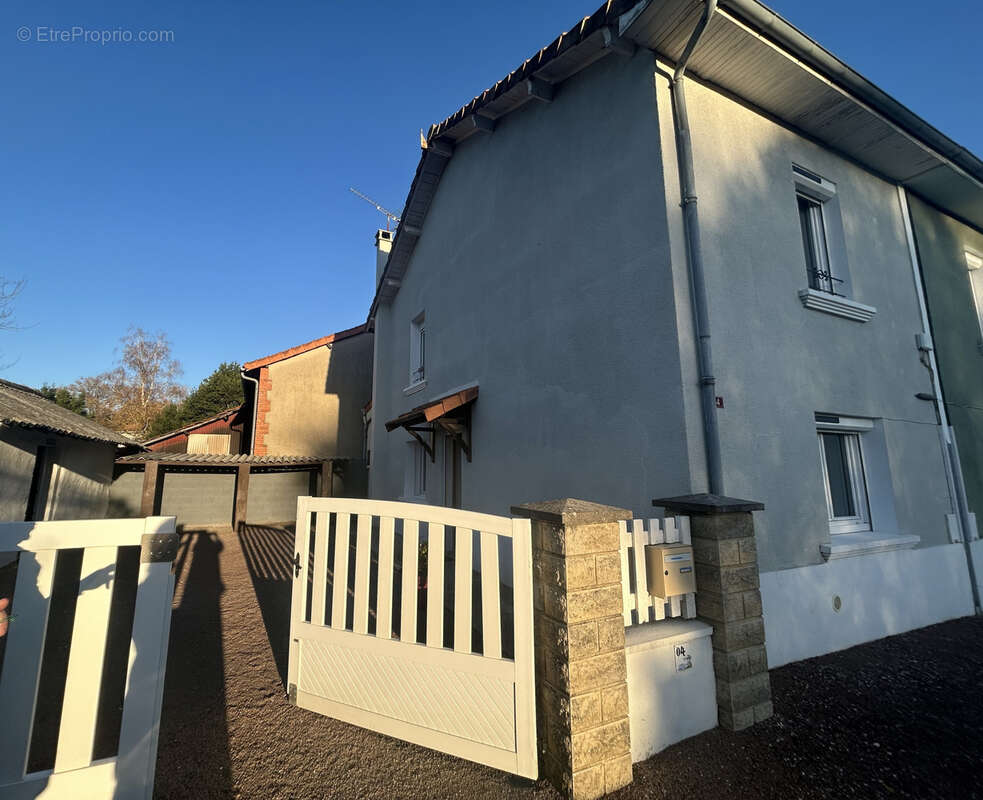 Maison à ROUMAZIERES-LOUBERT
