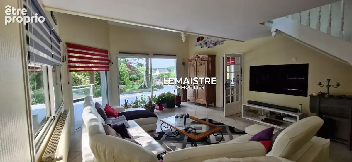 Maison à vendre - Terres-de-Caux - 169 m² - Piscine à débordement - Terrain 2000 m² - Terrasse 100 m² - Sous-sol complet - photo 4
