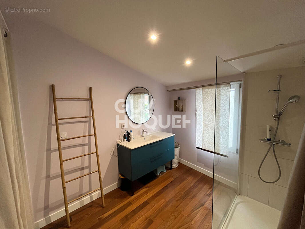 Maison à AIGREFEUILLE-SUR-MAINE