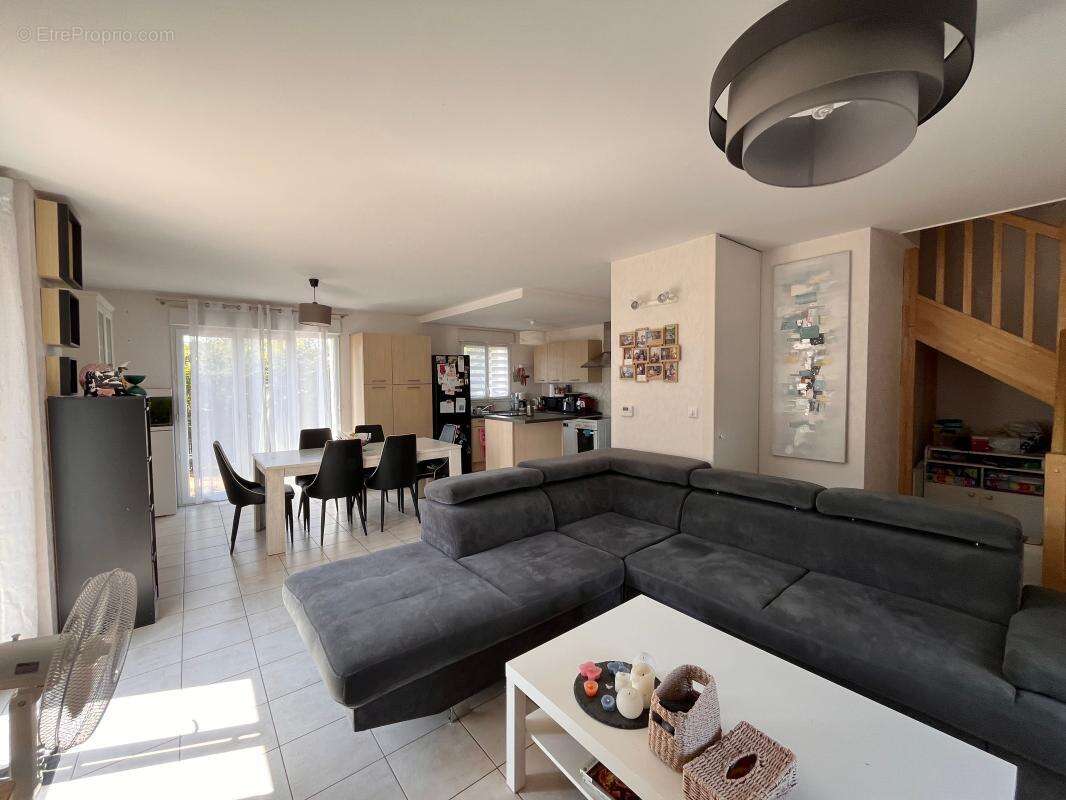 Maison À Vendre à 5 minutes d'Orléans centre - photo 2