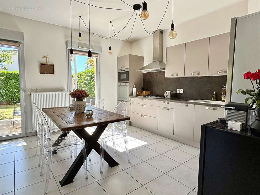 Appartement Villette D Anthon RDJ 3 pièce(s) 62.98 m2 - photo 3