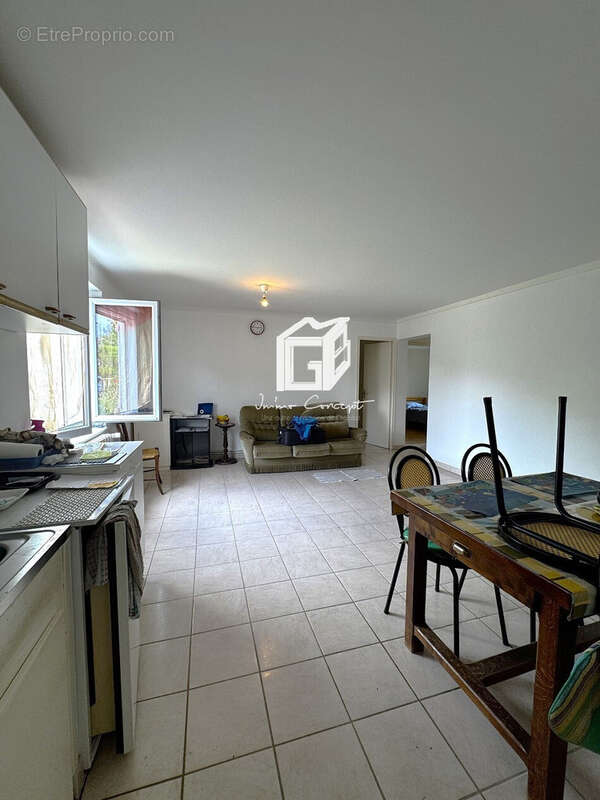 Maison à LUC-LA-PRIMAUBE