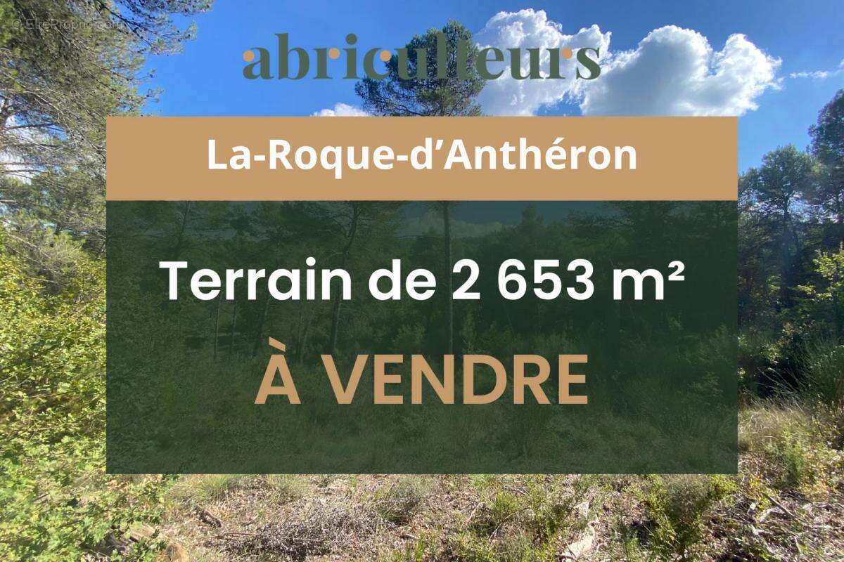Terrain à LA ROQUE-D&#039;ANTHERON