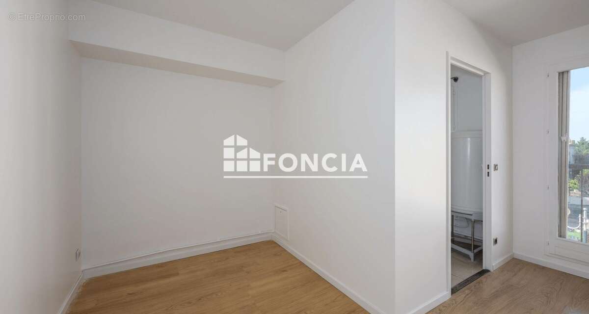 CORBEIL-ESSONNES Studio avec cave et garage - photo 7
