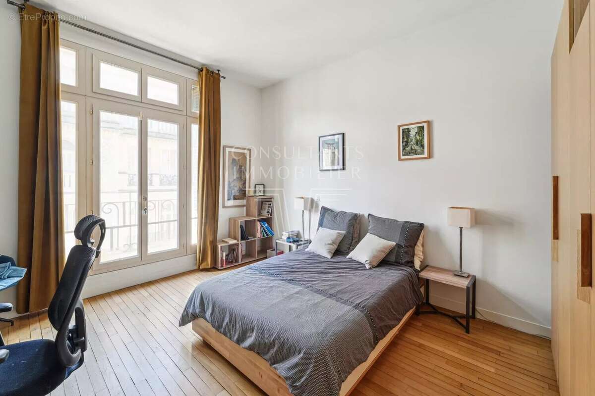 Appartement à NEUILLY-SUR-SEINE