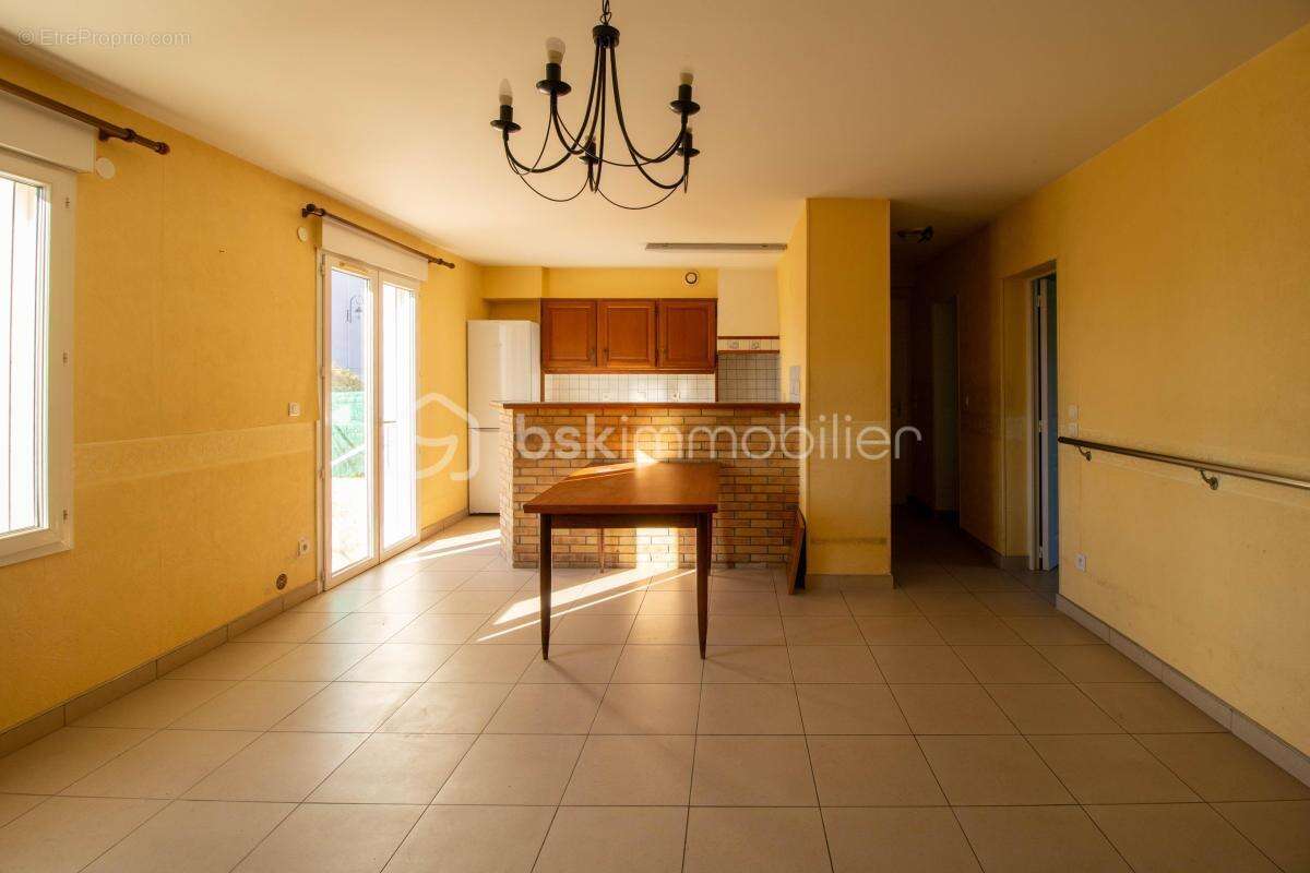Appartement à BEAULIEU