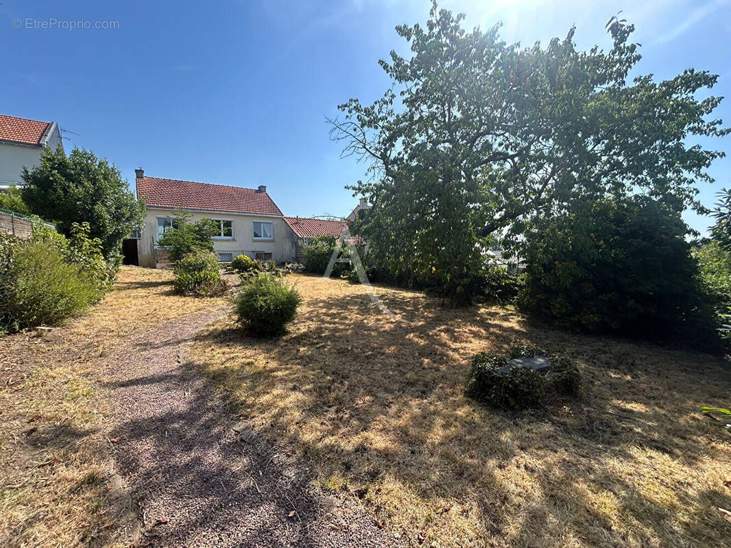 Maison à INDRE