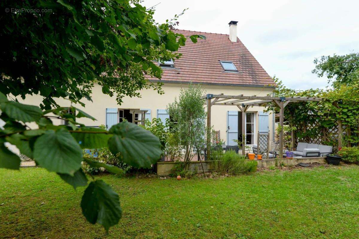 Maison à MONTIGNY-SUR-LOING