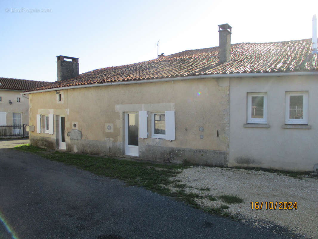 Maison à SAVIGNE